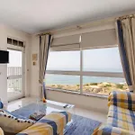 Apartment Near D Sea *